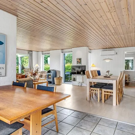 Tolke - 400m From The Sea By Interhome *